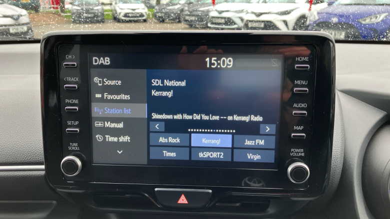 Toyota Yaris 1.5 Hybrid Design 5dr CVT Hybrid Hatchback